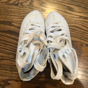 Second hand toddler figure skating ice skates, white, size 10
